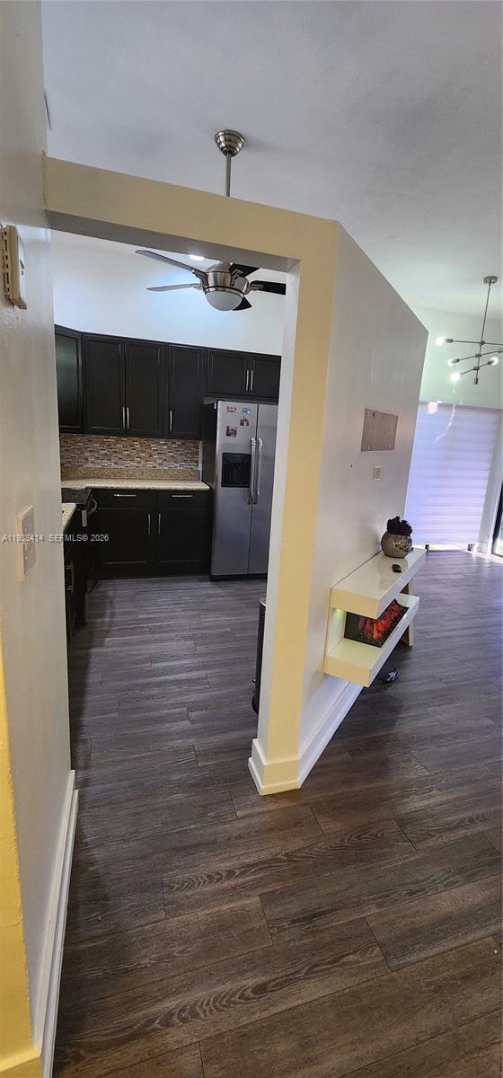 Building Photo - 9660 W Elm Ln