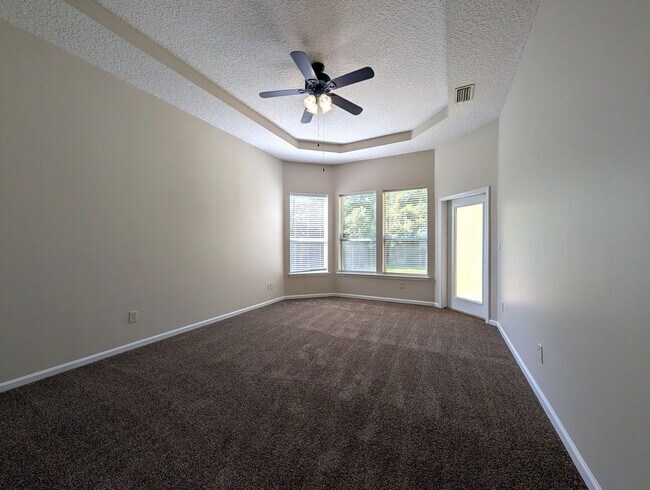 Building Photo - READY NOW!! Great 4 Bedroom, 2 Bath House with a HUGE yard - Near I-295 & Dunn with quick access ...