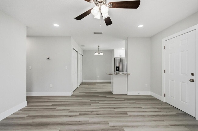 Building Photo - "Chic & Cozy 2-Bed Retreat with Granite Touches in Palm Coast!"