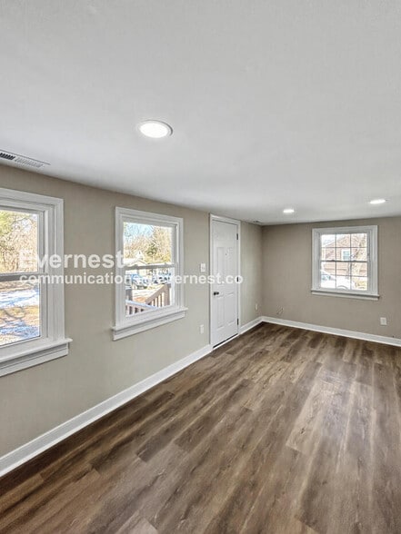 Building Photo - 1006 Turner Rd