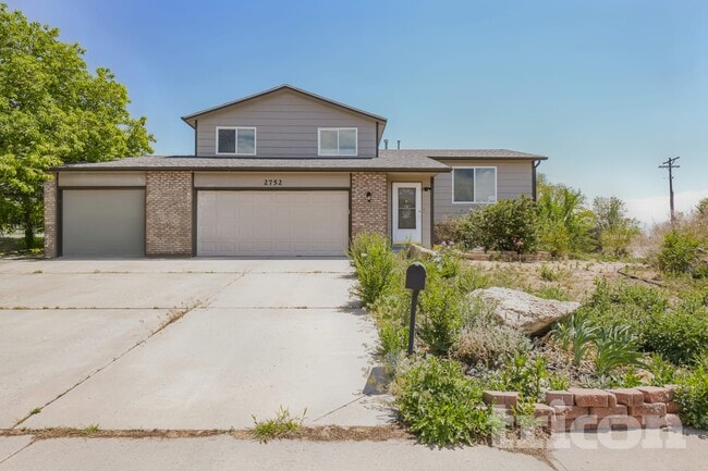 Building Photo - 2752 25th Street Rd