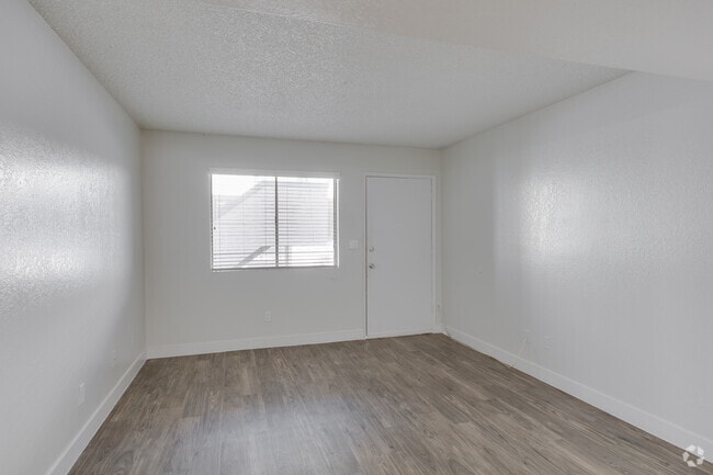 2BR, 2BA - 900SF - Living Room - Gilbert Square Apartments