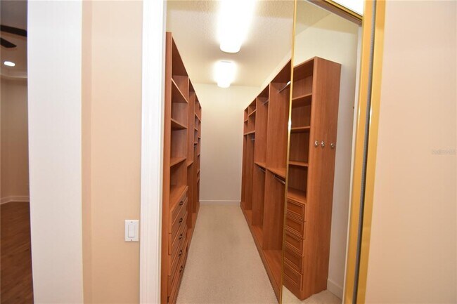 Building Photo - 43 Jasmine Dr