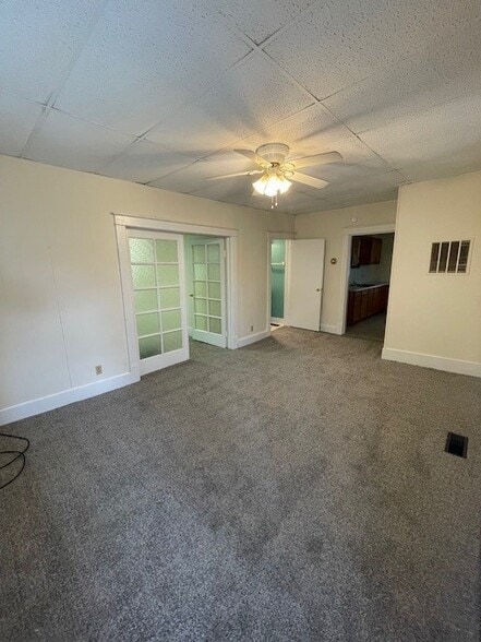 Building Photo - 410 W McKibben St