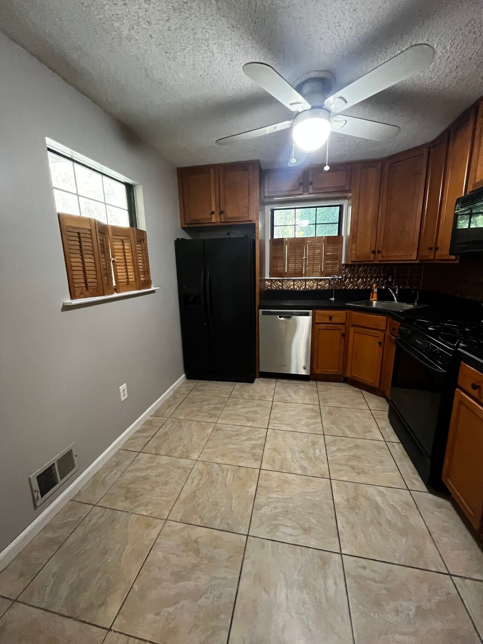 Building Photo - 500 Goldthread Ct