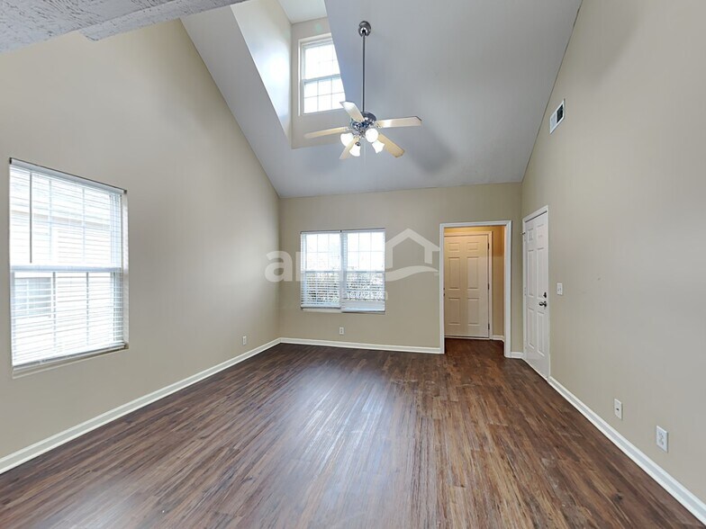 Building Photo - 2721 Apostle Ln