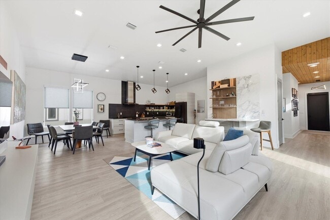 Building Photo - 2351 Lake Hall Rd