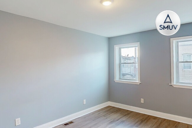 Building Photo - 501 N Belnord Ave