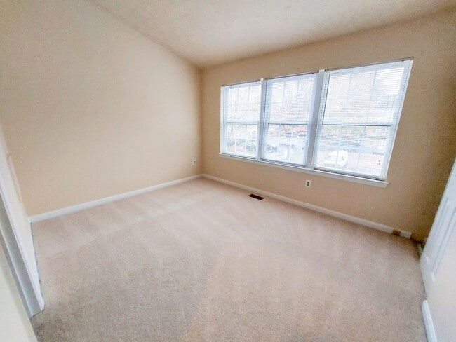 Building Photo - Beautiful 2BR 2BA Townhouse in Germantown ...