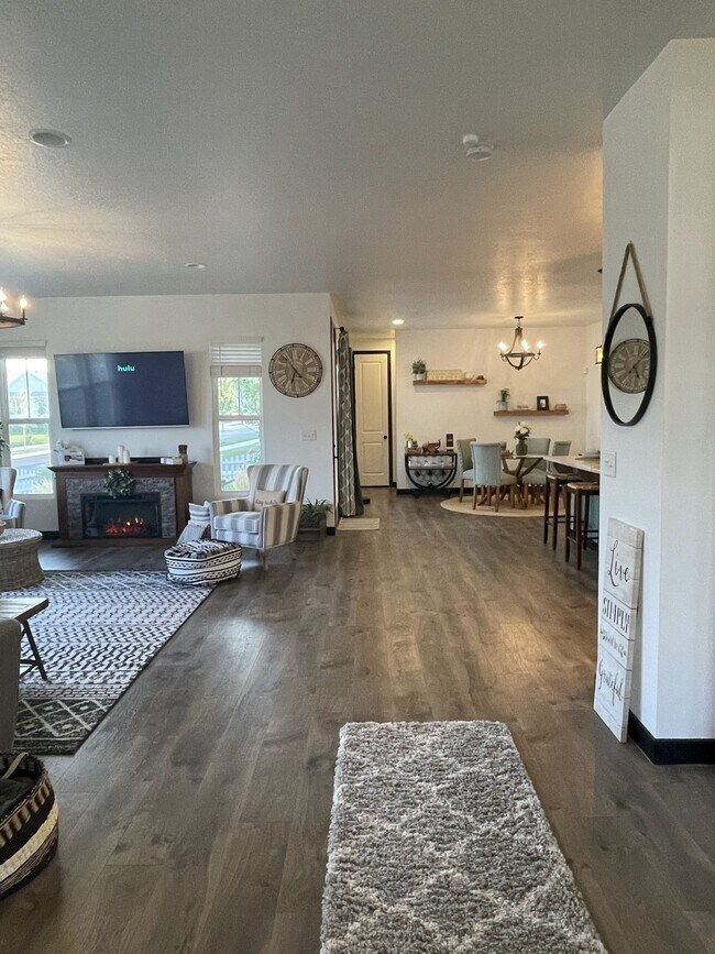 Building Photo - 11366 Sandbank Way