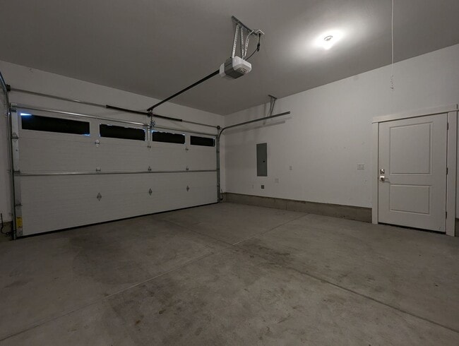 Building Photo - Beautiful 3bed/2bath home in Springfield!