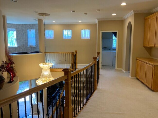 Building Photo - Sky Hawks finest at a price that can't be beat