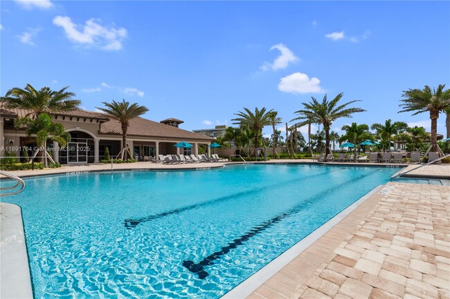 Building Photo - 925 Banyan Dr