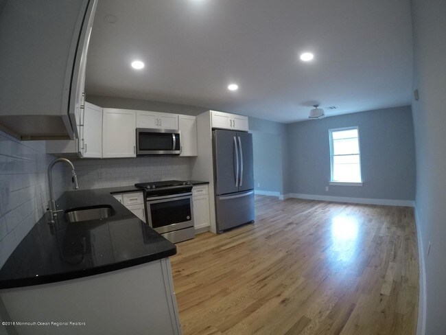 Building Photo - 517 Asbury Ave