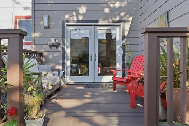 Building Photo - 804 Avalon Ave