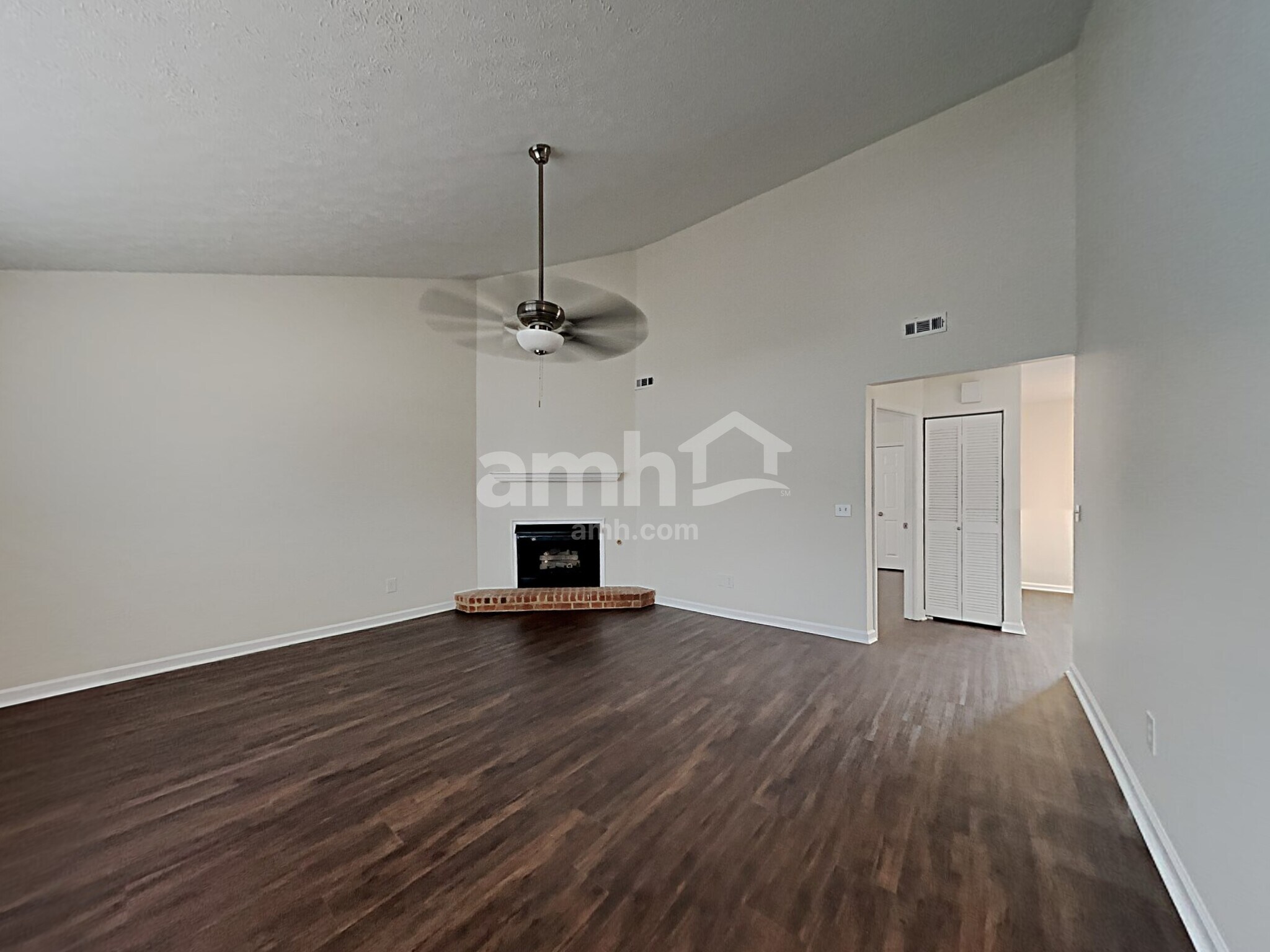 Building Photo - 112 Bradford Cir