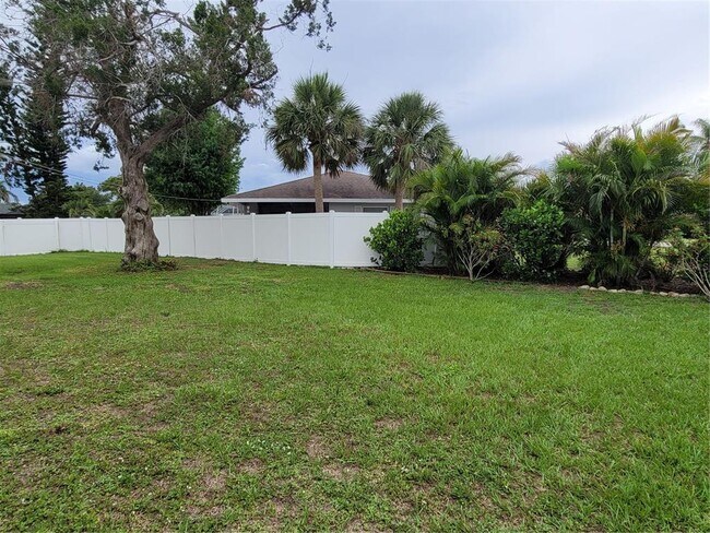 Building Photo - 1020 Gasparilla Blvd