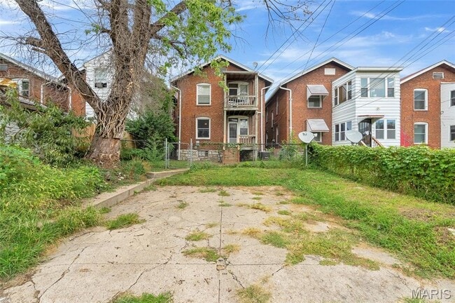 Building Photo - 4930 Tholozan Ave