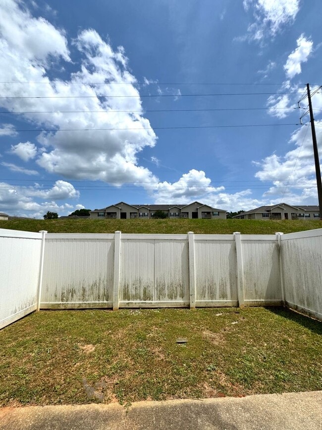 Building Photo - 128 N Springview Dr