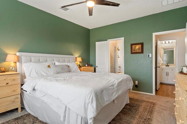 Building Photo - 5932 Bianca Dr