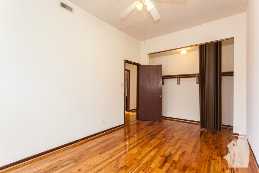 Building Photo - 2523 N Lincoln Ave