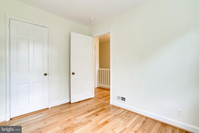 Building Photo - 2822 S Buchanan St