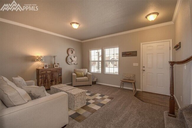 Building Photo - 8288 Hardwood Cir