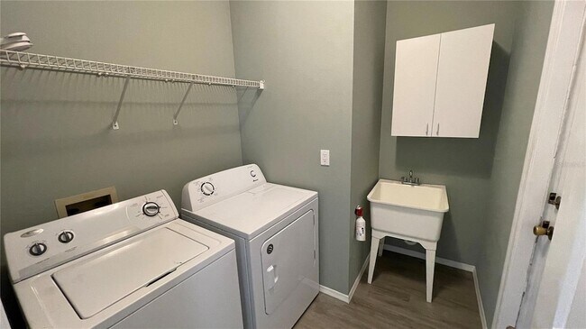 Building Photo - 210 41st St NE