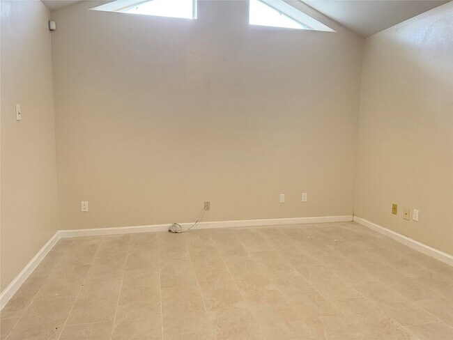Building Photo - 7535 Hablo Dr