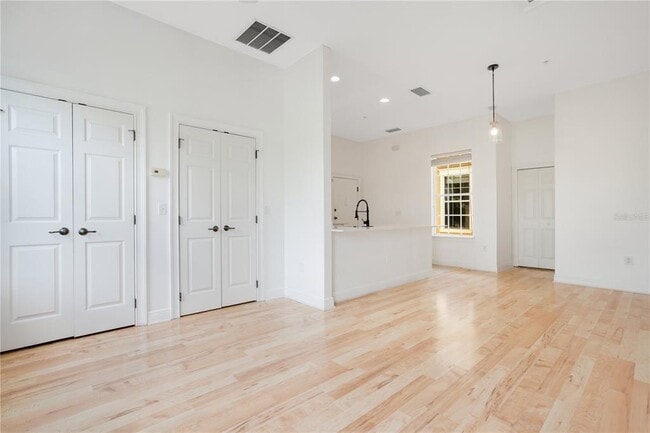 Building Photo - 1470 Lake Baldwin Ln
