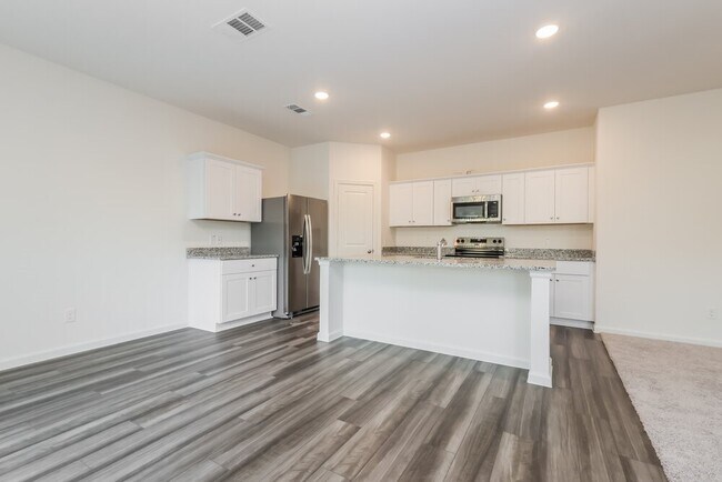 Building Photo - 440 Harlow Dr
