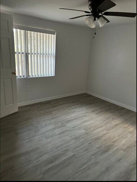 Building Photo - 211 Jane Ave