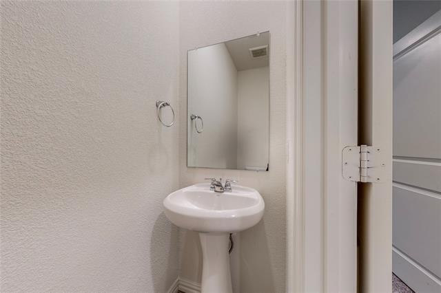 Building Photo - 2130 Clarion Dr