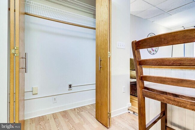 Building Photo - 1111 Arlington Blvd