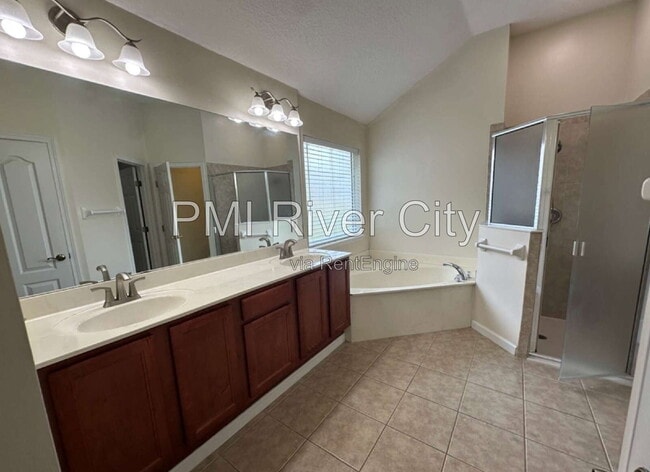 Building Photo - 533 Alice Cove Ct