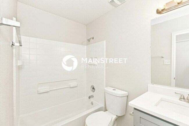 Building Photo - 3 Bedroom Pet-Friendly Home in Fort Worth, TX with Main Street Renewal