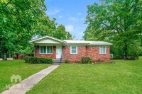 Building Photo - 452 Burgundy Rd