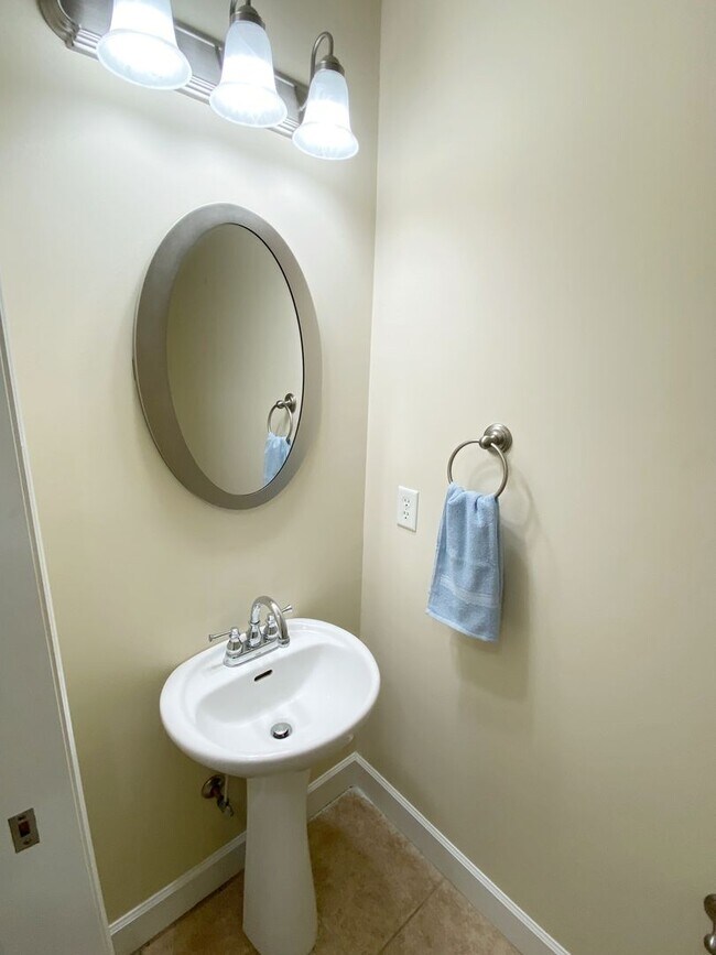 Building Photo - 4319 Autumn Ridge
