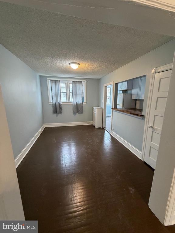 Building Photo - 517 Littlecroft Rd