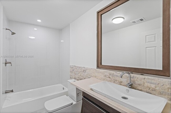 Building Photo - 988 NW 10th St