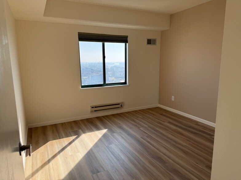 Building Photo - 988 Franklin St