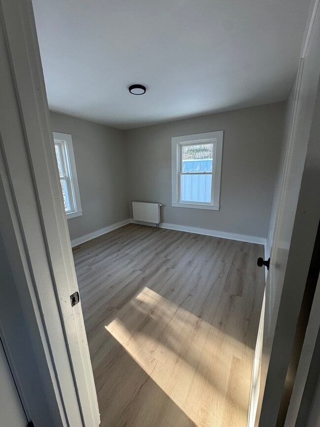 Building Photo - 290 Squantum Rd