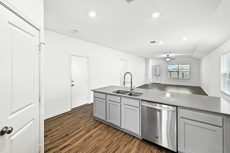 Building Photo - 129 Konik Rd