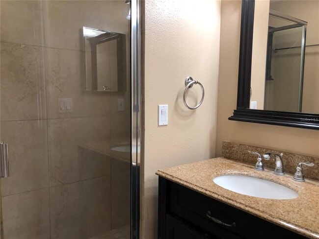 Building Photo - 230 Sun Vista Ct N