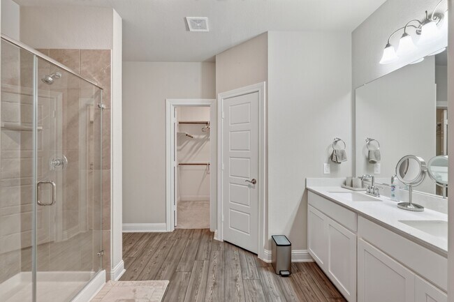Building Photo - 17104 Coneflower Pl
