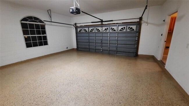 Building Photo - 6 Coventry Pl