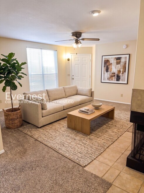 Building Photo - 6655 N Canyon Crest Dr