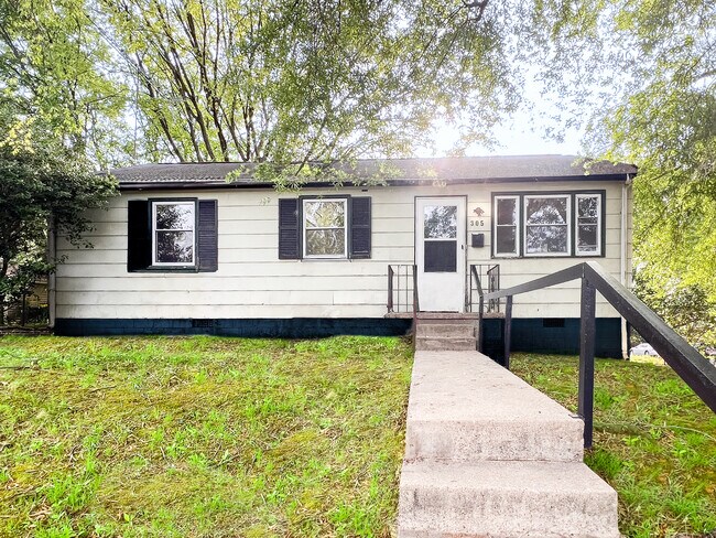 Building Photo - 305 S 9th Ave