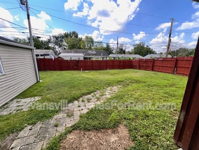 Building Photo - 300 N Park Dr