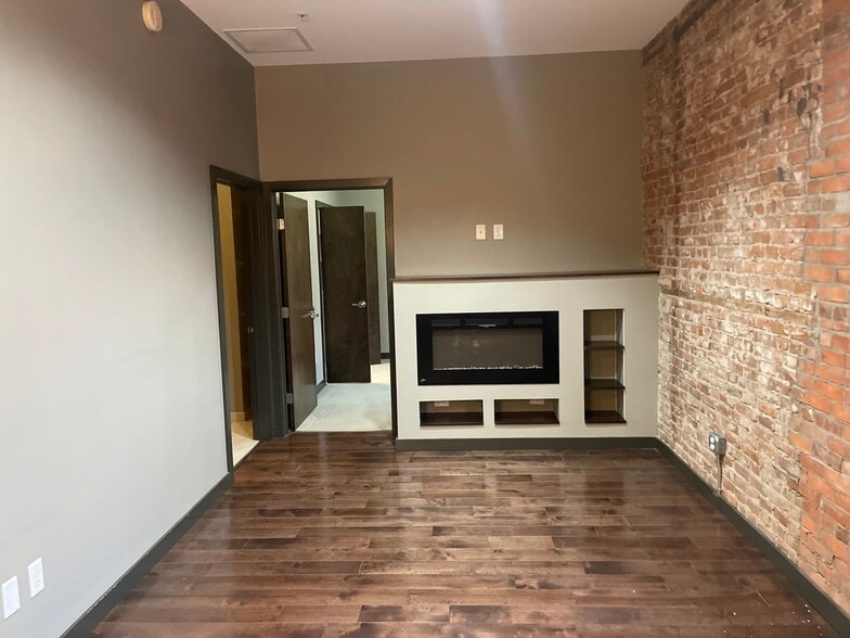 Building Photo - 110 Walton St